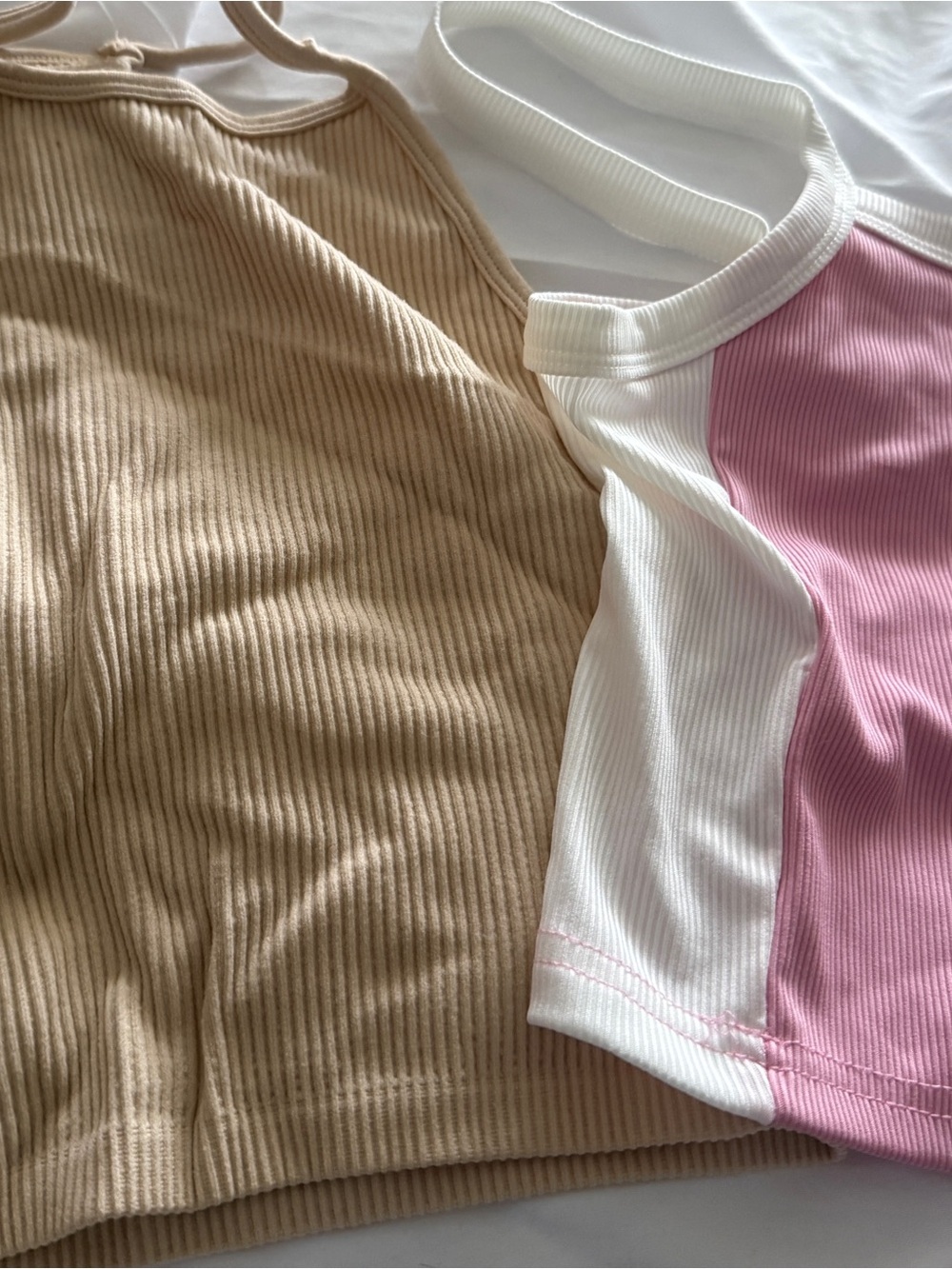 Trendy crop tank tops , all Xs in guc  , see photos  set of 3 - Picture 2 of 8